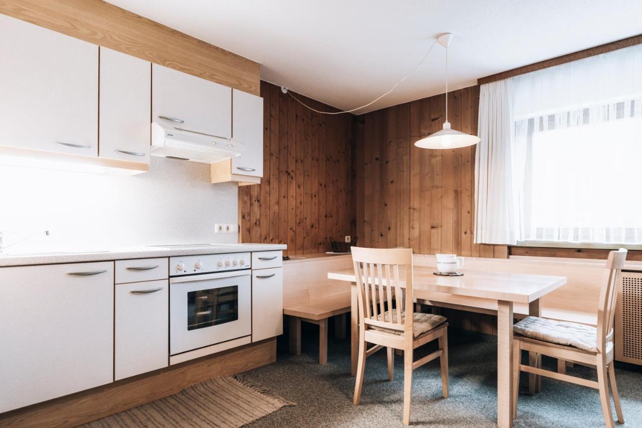 Gaestehaus Laesser Mellau Buitenkant foto